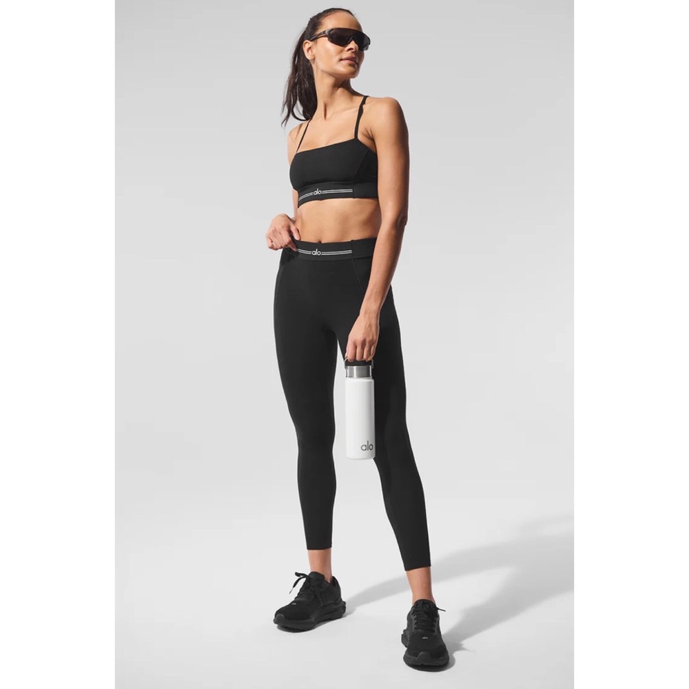Alo Yoga Alosoft Relay Bra Black/White XS - Picture 4 of 7